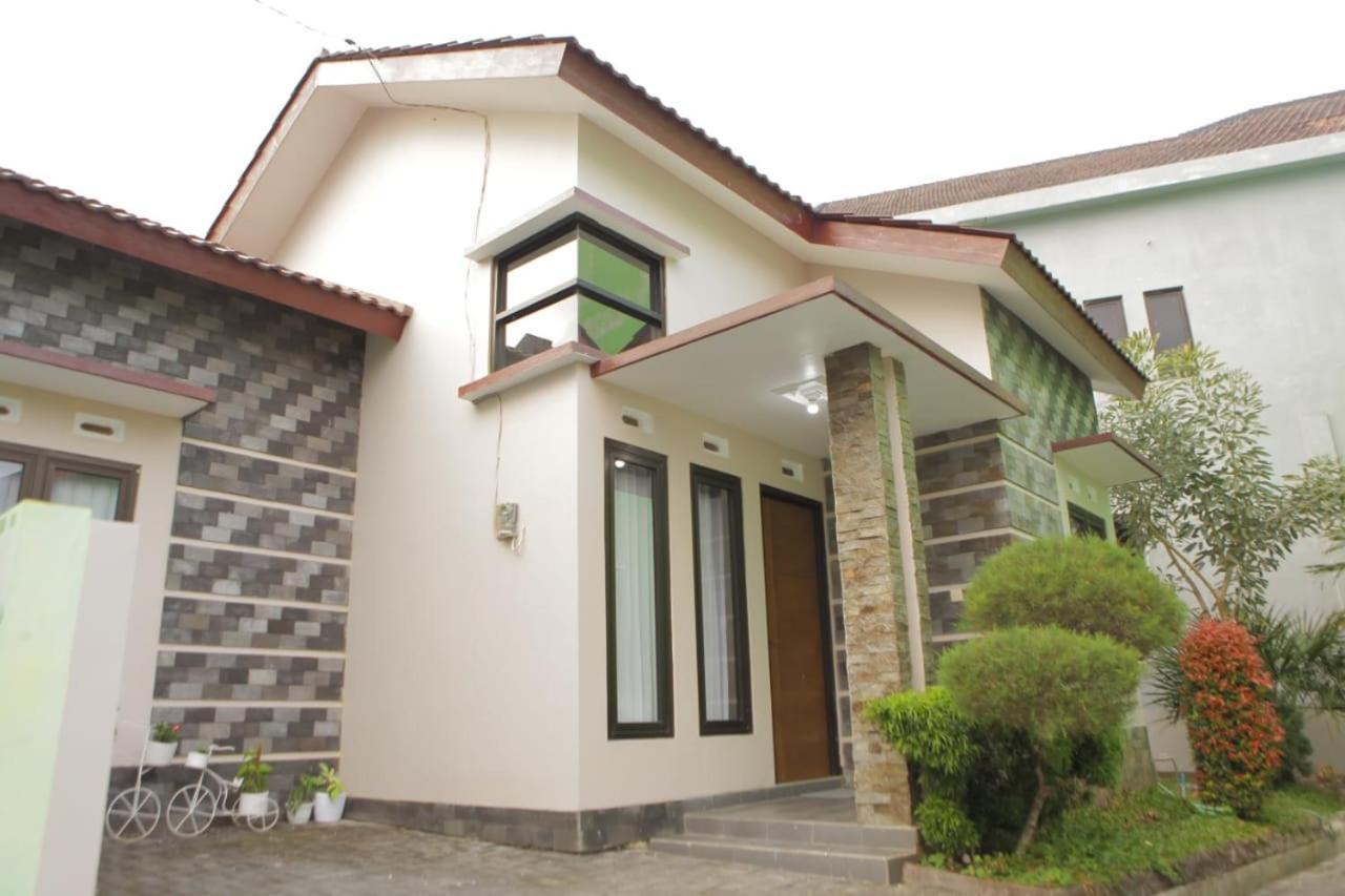 Villa Petit Tour Batu  Zewnętrze zdjęcie